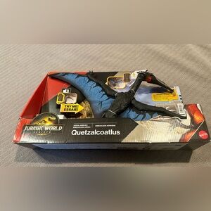Jurassic World Quetzalcoatlus Action Figure - New and still boxed. Sounds work!